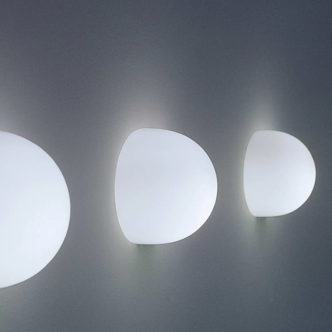 Glo-Ball Wall