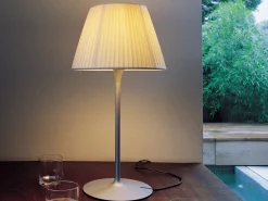 Romeo Soft Table